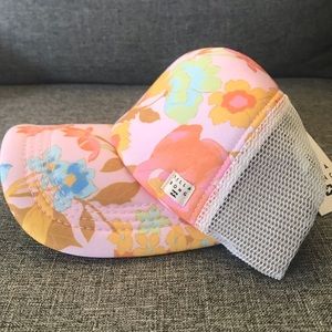 Billabong Heritage Mashup NWT never worn retro pink floral women’s trucker hat